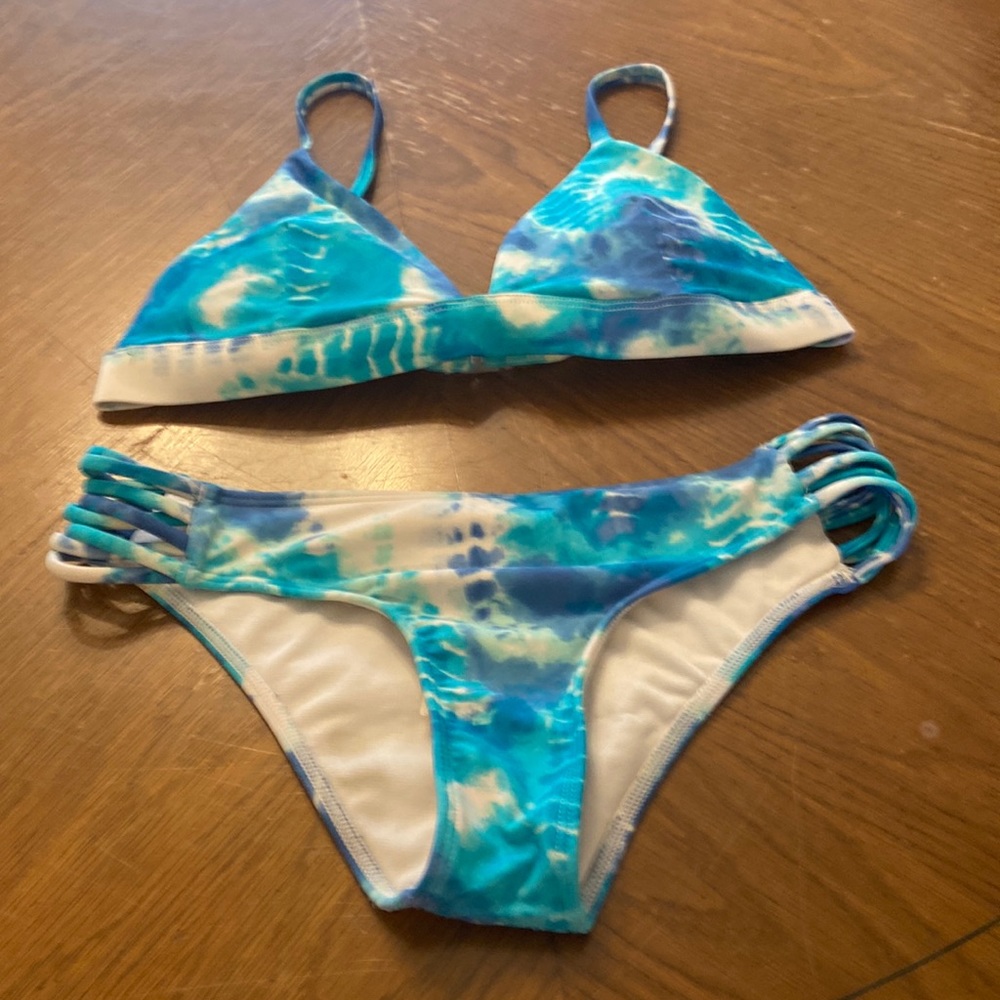 Hollister blue tie-dye triangle bikini small adjustable straps small